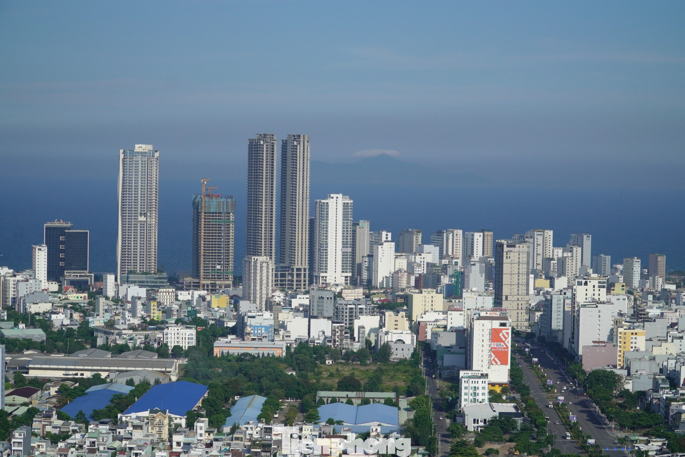 11 tháng năm 2025, doanh thu dịch vụ kinh doanh BĐS Đà Nẵng hơn 19.000 tỷ đồng. Ảnh:Thanh Hiền. tp-bds.jpg