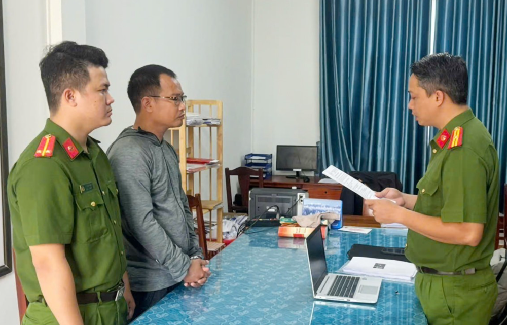 Bắt Giám đốc Bùi Quang Huy vì giúp phân lô, bán nền tại 8 dự án 'ma'