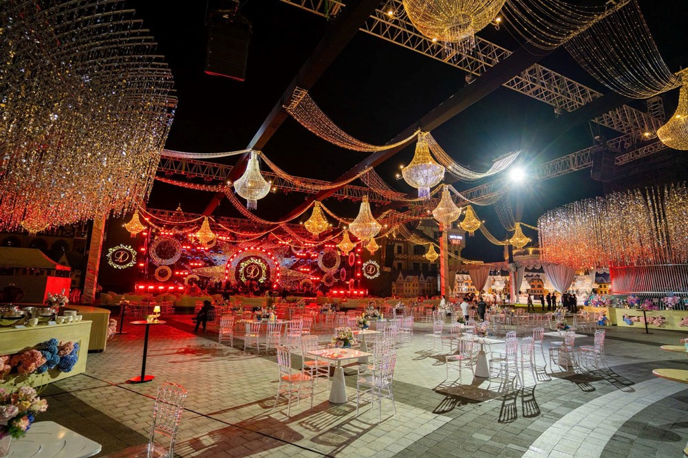 Tỷ phú Ấn Độ làm đám cưới ở Việt Nam: Đại tiệc 600 tỷ, huy động 2.200 nhân sự, thi công sân khấu 18 ngày, dựng quảng trường 15 ngày - ảnh 3