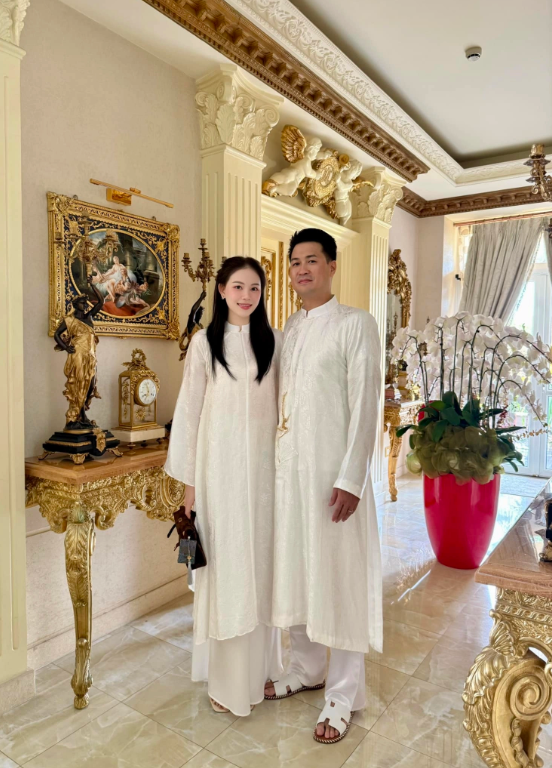 Lộ diện 4 đại mỹ nhân trong gia tộc tỷ phú Johnathan Hạnh Nguyễn - ảnh 6