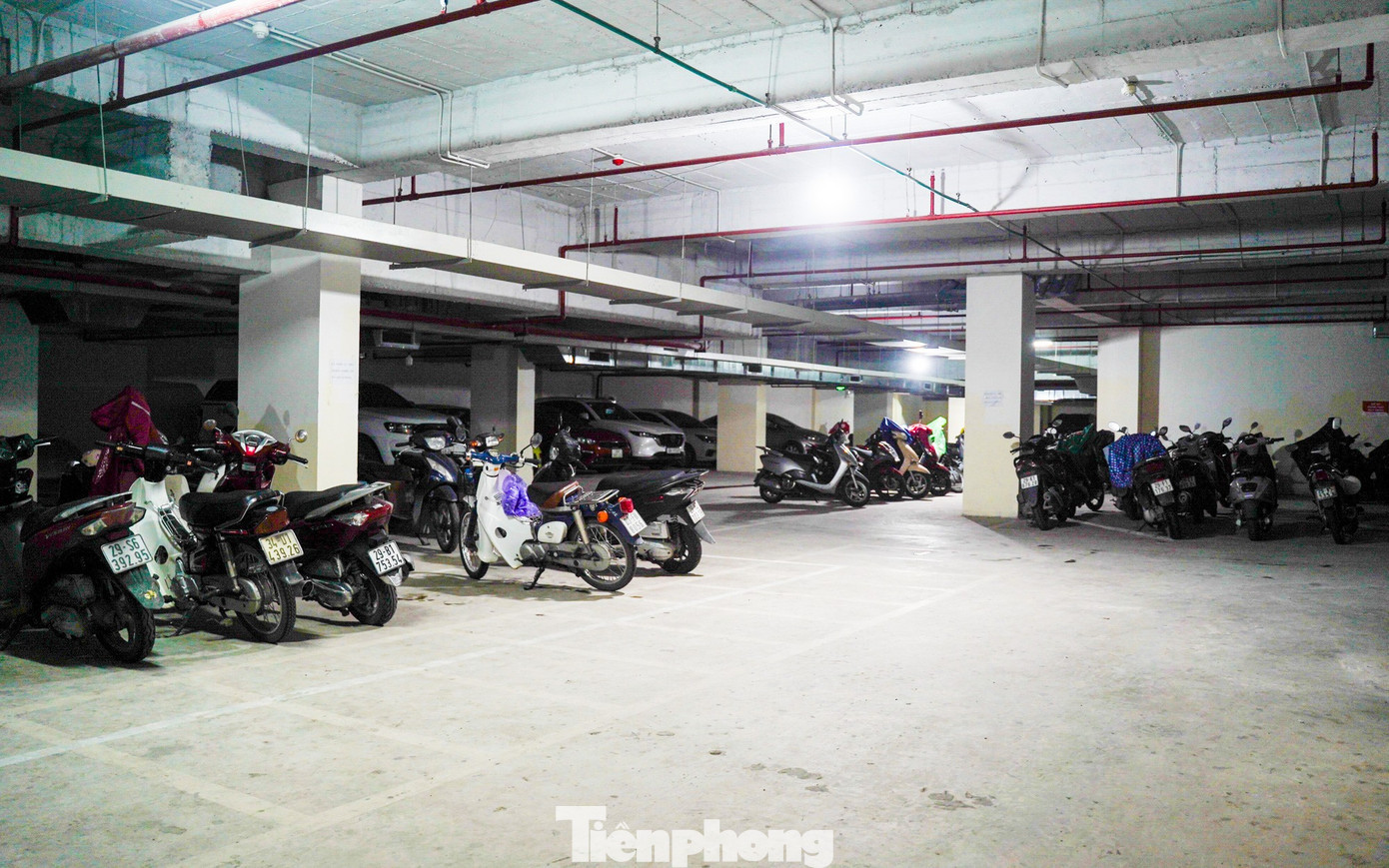 Khu hầm gửi xe của khu tái định cư Thượng Thanh tp-tienphong-247.jpg