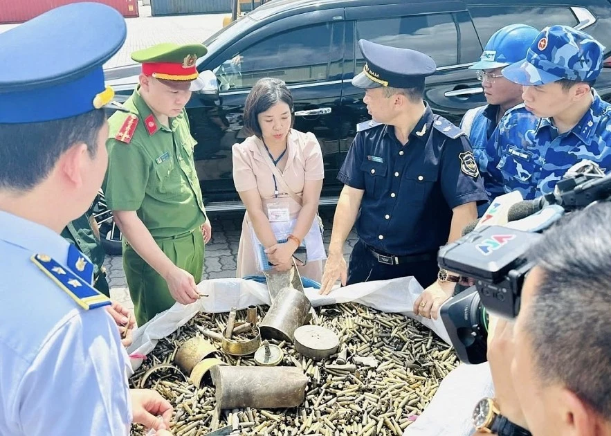 'Nóng' buôn lậu qua đường biển
