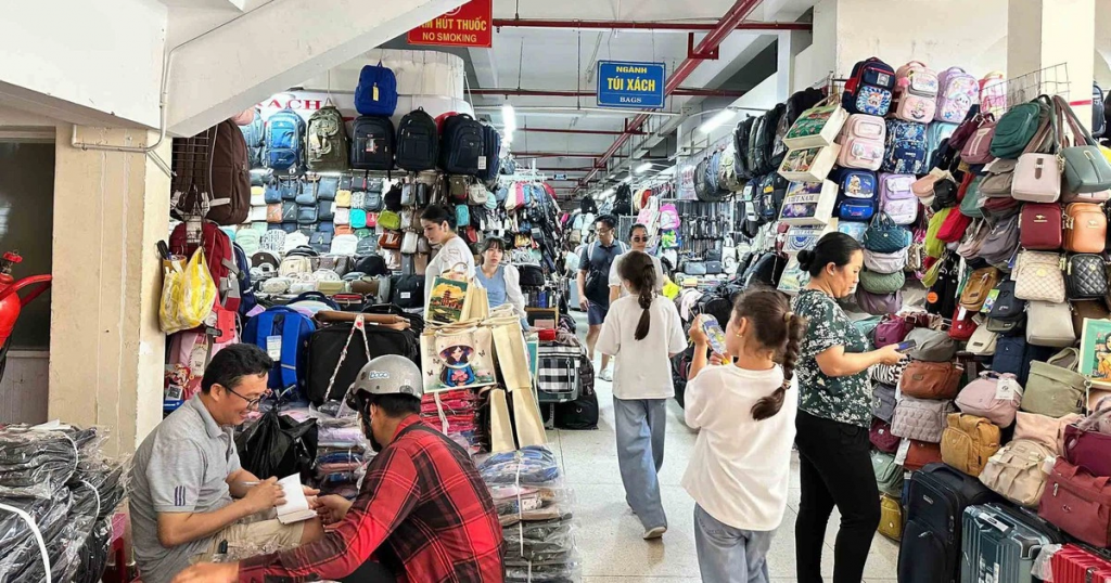 Tin vui với hộ kinh doanh: Từ 2026, hộ kinh doanh thu dưới 500 triệu/năm không phải nộp thuế