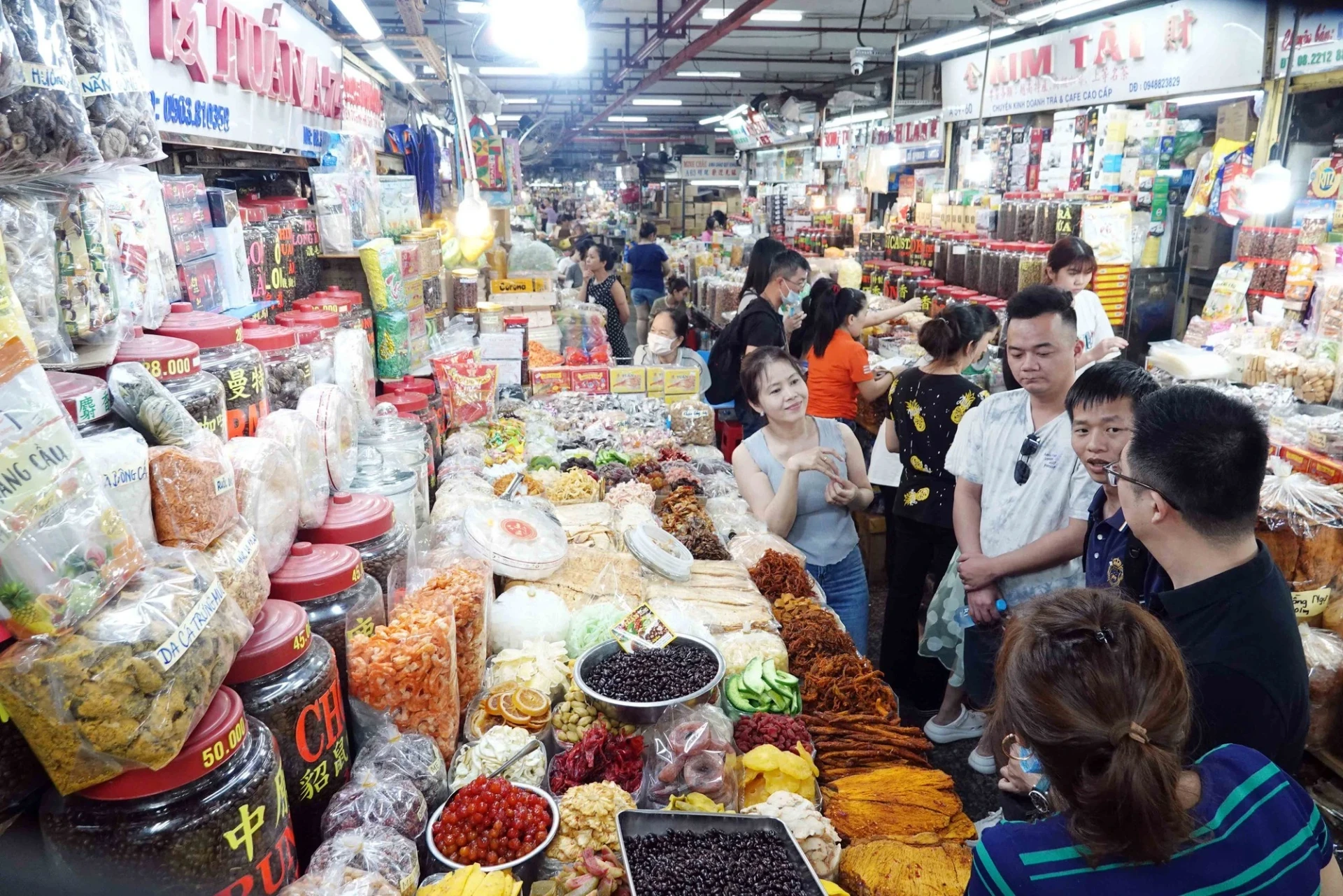 Giải đáp toàn bộ quy định mới sau khi bỏ thuế khoán: Từ năm 2026, hộ kinh doanh sử dụng hóa đơn điện tử và tính thuế thế nào? Giải đáp toàn bộ quy định mới sau khi bỏ thuế khoán: Từ năm 2026, hộ kinh doanh sử dụng hóa đơn điện tử và tính thuế thế nào?