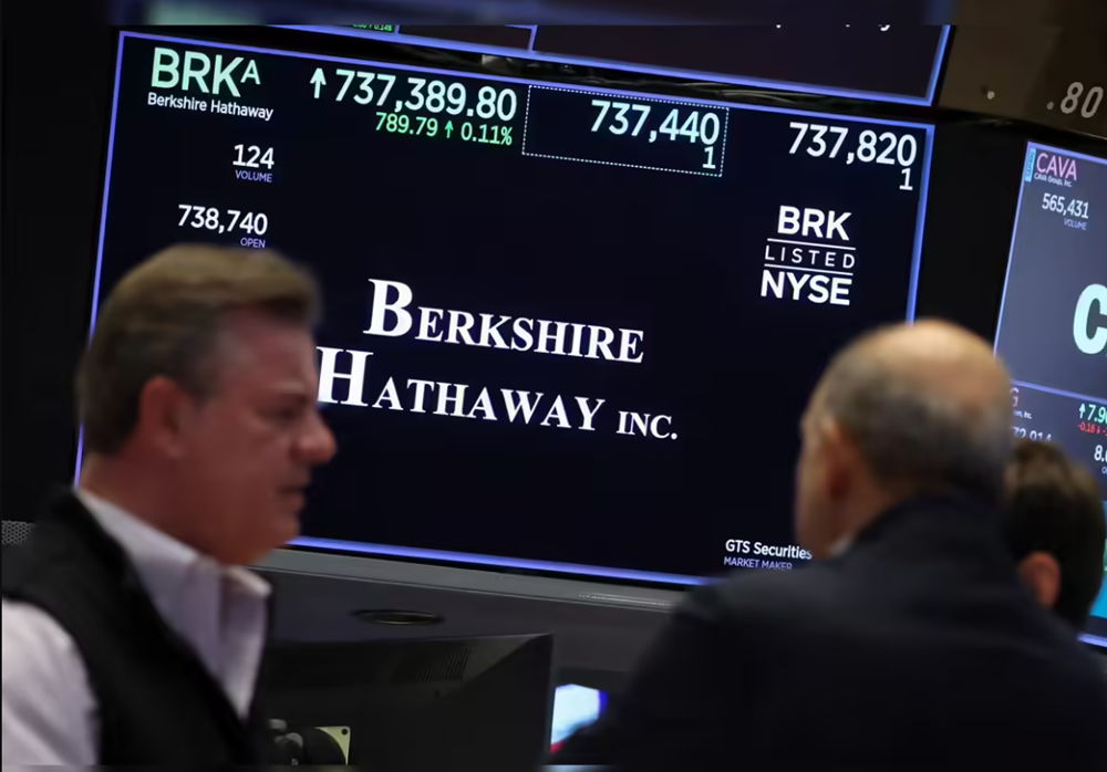 ‘Cánh tay phải’ của Warren Buffett bất ngờ rời Berkshire Hathaway - ảnh 2