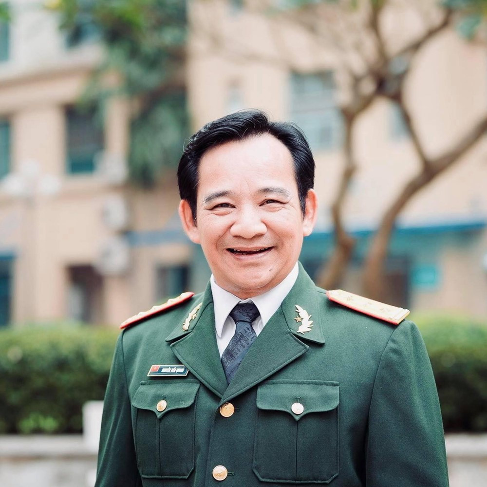 Nam NSƯT là Thượng tá Quân đội, chuyên đóng vai nông dân nghèo lam lũ, ngoài đời sở hữu biệt thự đồ sộ 1.000m2 - ảnh 1