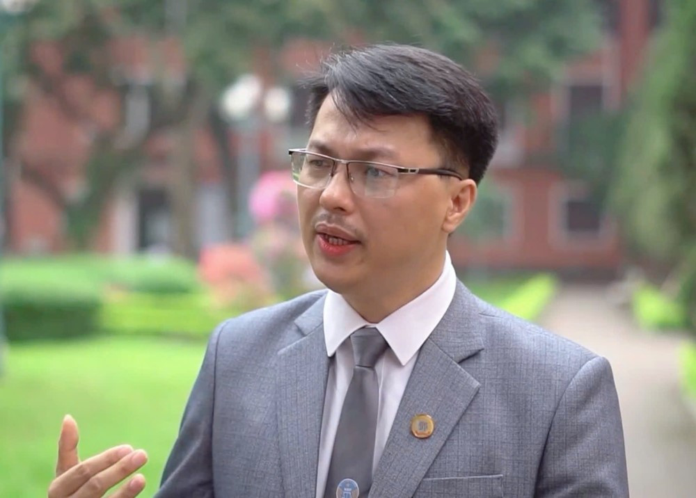 Tiến sĩ, Luật sư Đặng Văn Cường phân tích dấu hiệu giết người vụ đẩy CSGT vào đầu xe tải - ảnh 2