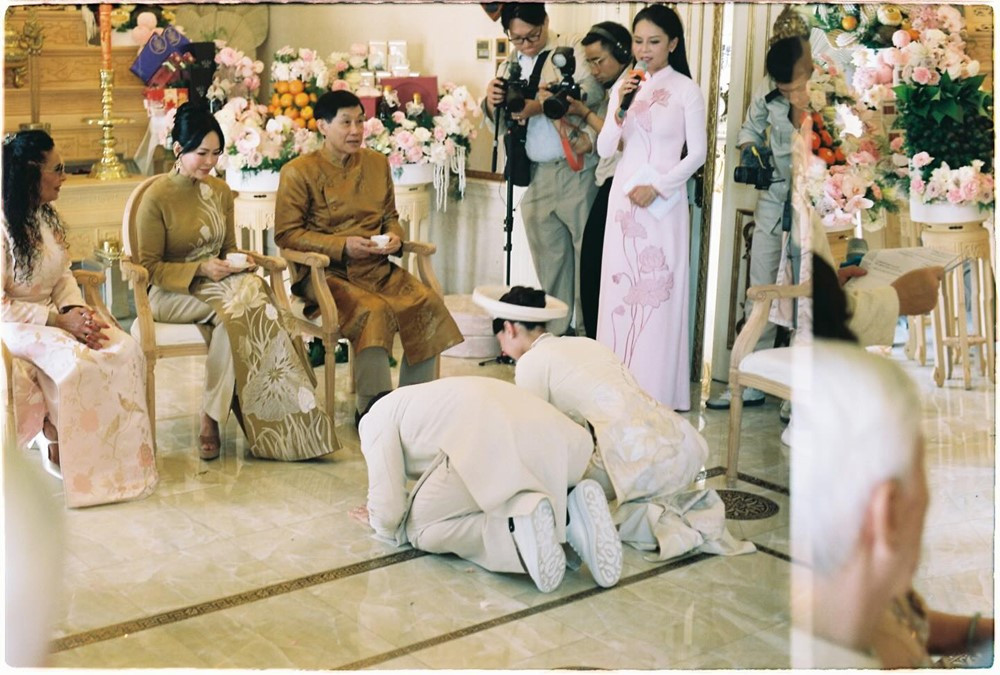 Báo quốc tế nhận xét về 'đám cưới hào môn' của con gái tỷ phú Johnathan Hạnh Nguyễn - ảnh 2