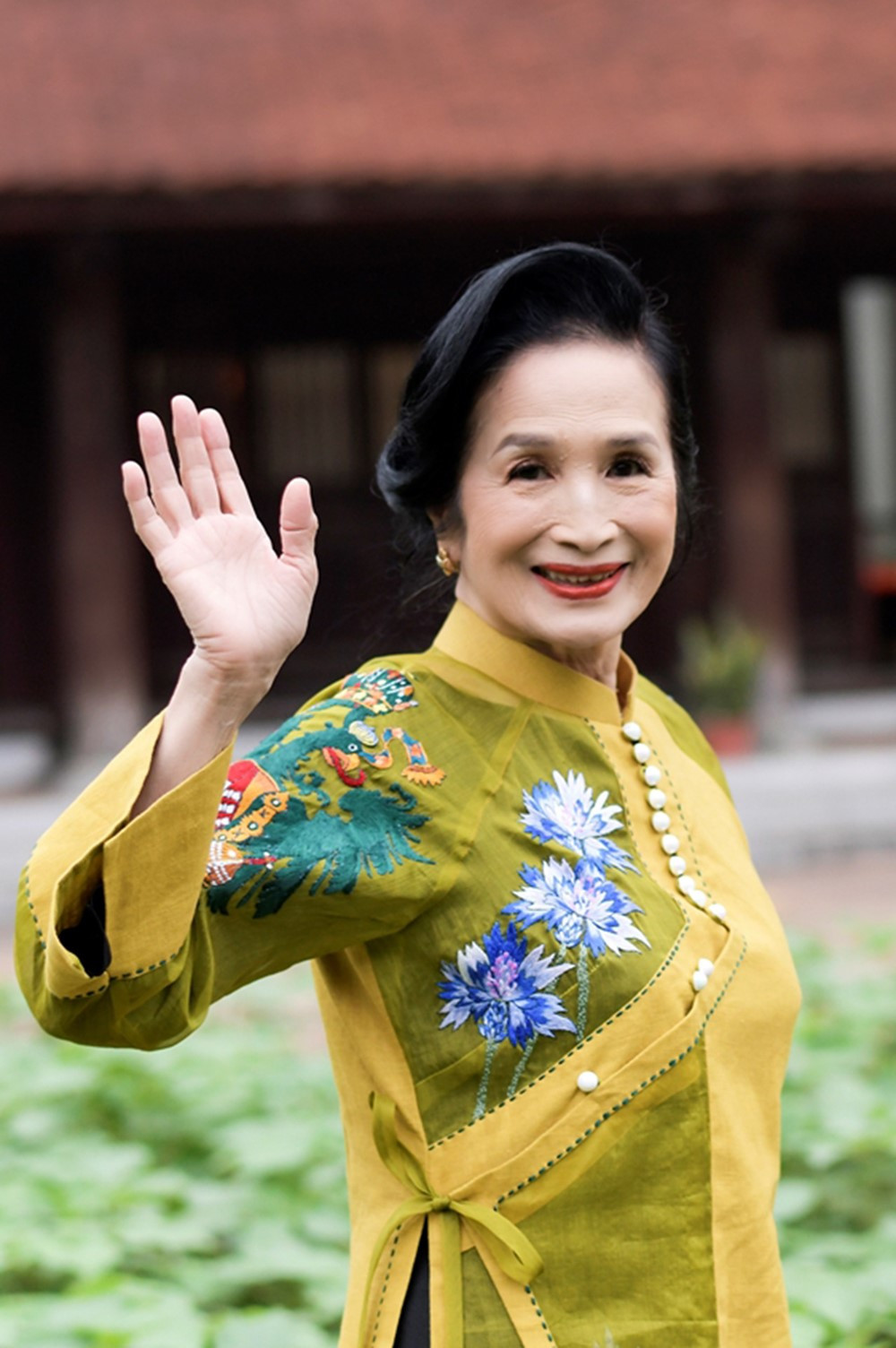 Cuộc sống hiện tại của huyền thoại nhan sắc sở hữu 'đôi mắt đẹp nhất Việt Nam', cả đời chỉ có một mối tình, con gái là ngôi sao quốc tế - ảnh 5