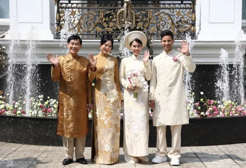 Báo quốc tế nhận xét về 'đám cưới hào môn' của con gái tỷ phú Johnathan Hạnh Nguyễn - ảnh 1