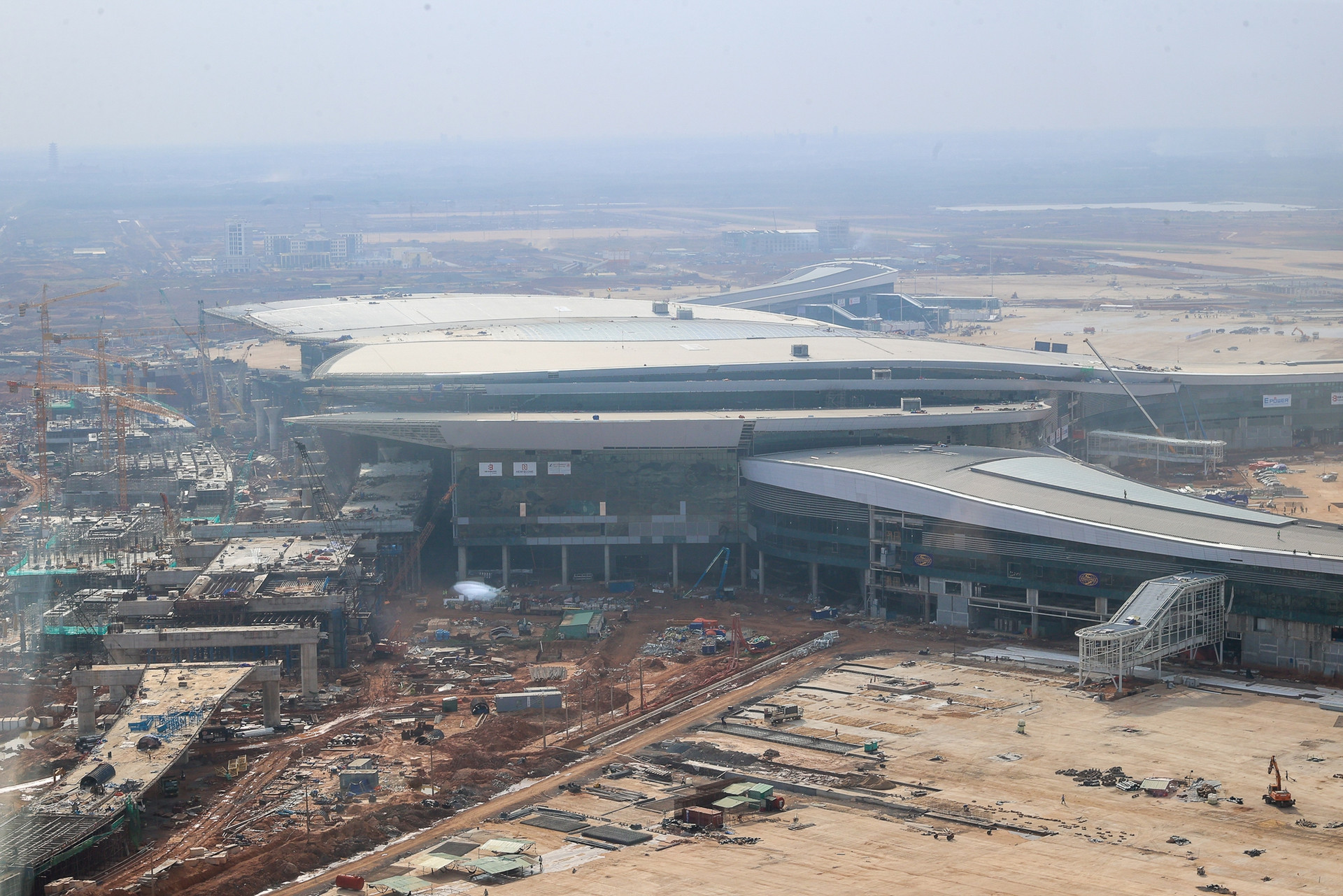 Thủ tướng: Sân bay Long Thành sẽ đón chuyến bay chính thức đầu tiên vào 19/12- Ảnh 9. Thủ tướng: Sân bay Long Thành sẽ đón chuyến bay chính thức đầu tiên vào 19/12- Ảnh 9.