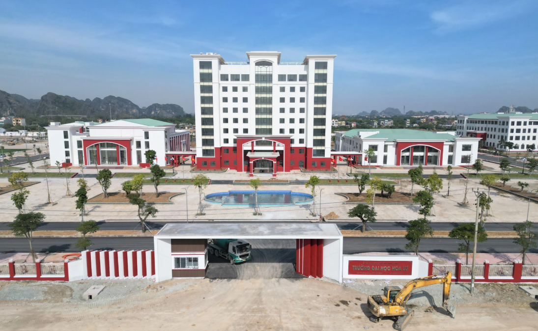 Chưa đầy 1 tuần nữa, trường đại học nghìn tỷ bỏ hoang gần 2 thập kỷ chính thức khánh thành- Ảnh 1.