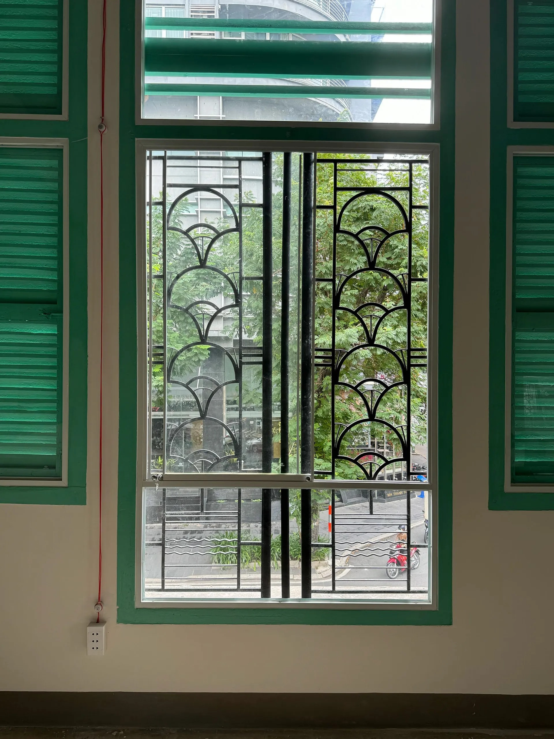 Biệt thự cổ gần 100 tuổi với 4 mặt tiền của đại gia ô tô Sài Gòn từng là đại diện của Michelin tại Việt Nam- Ảnh 6. Biệt thự cổ gần 100 tuổi với 4 mặt tiền của đại gia ô tô Sài Gòn từng là đại diện của Michelin tại Việt Nam- Ảnh 6.