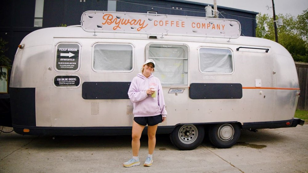 U30 bán cà phê kiếm về hơn 13 tỷ đồng/năm mà không cần tốn tiền thuê mặt bằng - ảnh 2