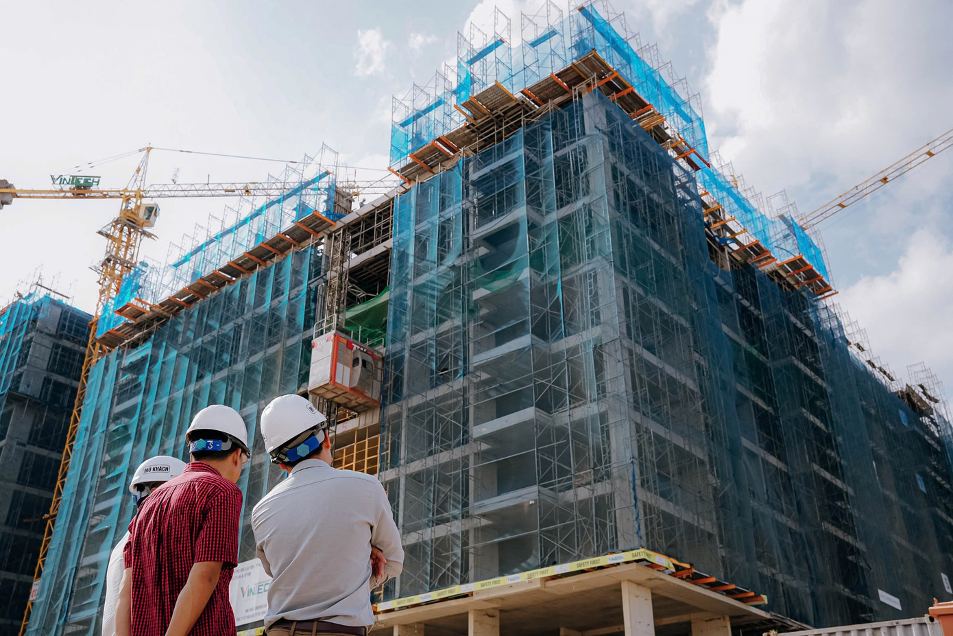 Công trường xây dựng dự án NƠXH Tổng kho 3 Lạc Viên, trung tâm TP Hải Phòng Công trường xây dựng dự án NƠXH Tổng kho 3 Lạc Viên, trung tâm TP Hải Phòng