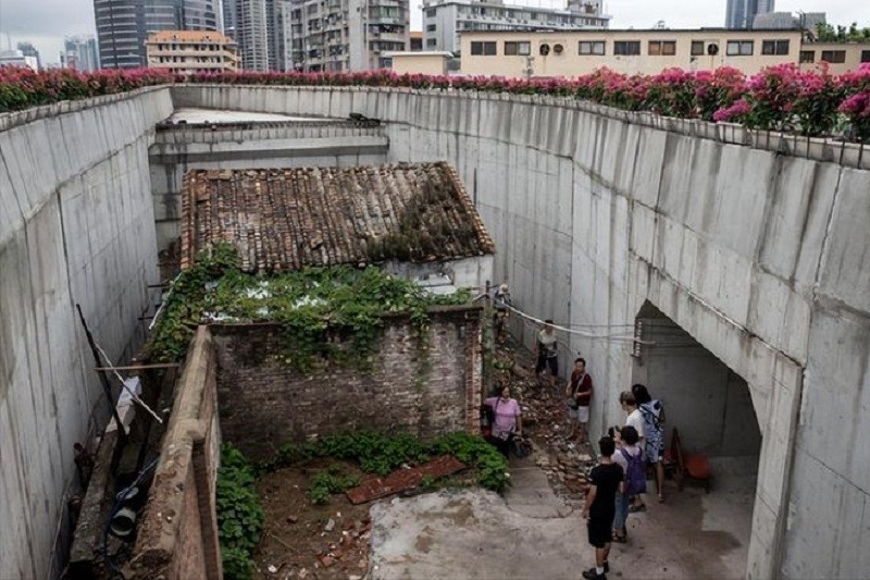 Bà D. từ chối nhận 745 triệu cùng căn hộ 80m2 view biển, cố thủ 10 năm trong nhà ngói 30m2 kẹt giữa cầu trọng điểm và nhận cái kết cay đắng - ảnh 4