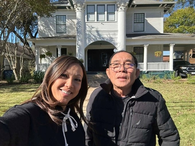 ‘Hoa hậu giàu nhất Việt Nam’ lấy chồng là Giáo sư, Tiến sĩ, vừa mua biệt thự 37 tỷ tại Mỹ cho bố mẹ dưỡng già