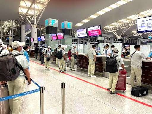 Đề xuất người lao động Việt sang nước này sẽ không phải trả tiền ở quá 10% lương cơ bản - ảnh 1