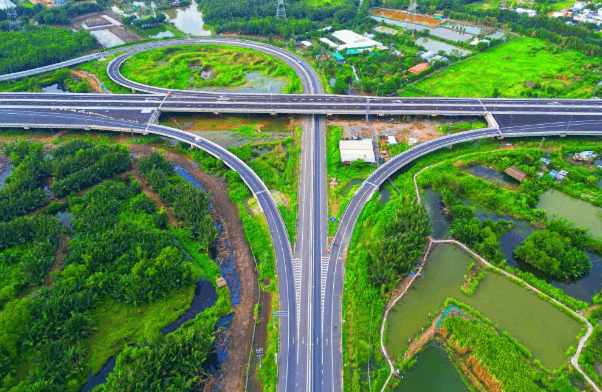 Cây cầu dây văng có tĩnh không cao nhất Việt Nam đã hoàn thành nhưng chưa thông xe- Ảnh 2. Cây cầu dây văng có tĩnh không cao nhất Việt Nam đã hoàn thành nhưng chưa thông xe- Ảnh 2.