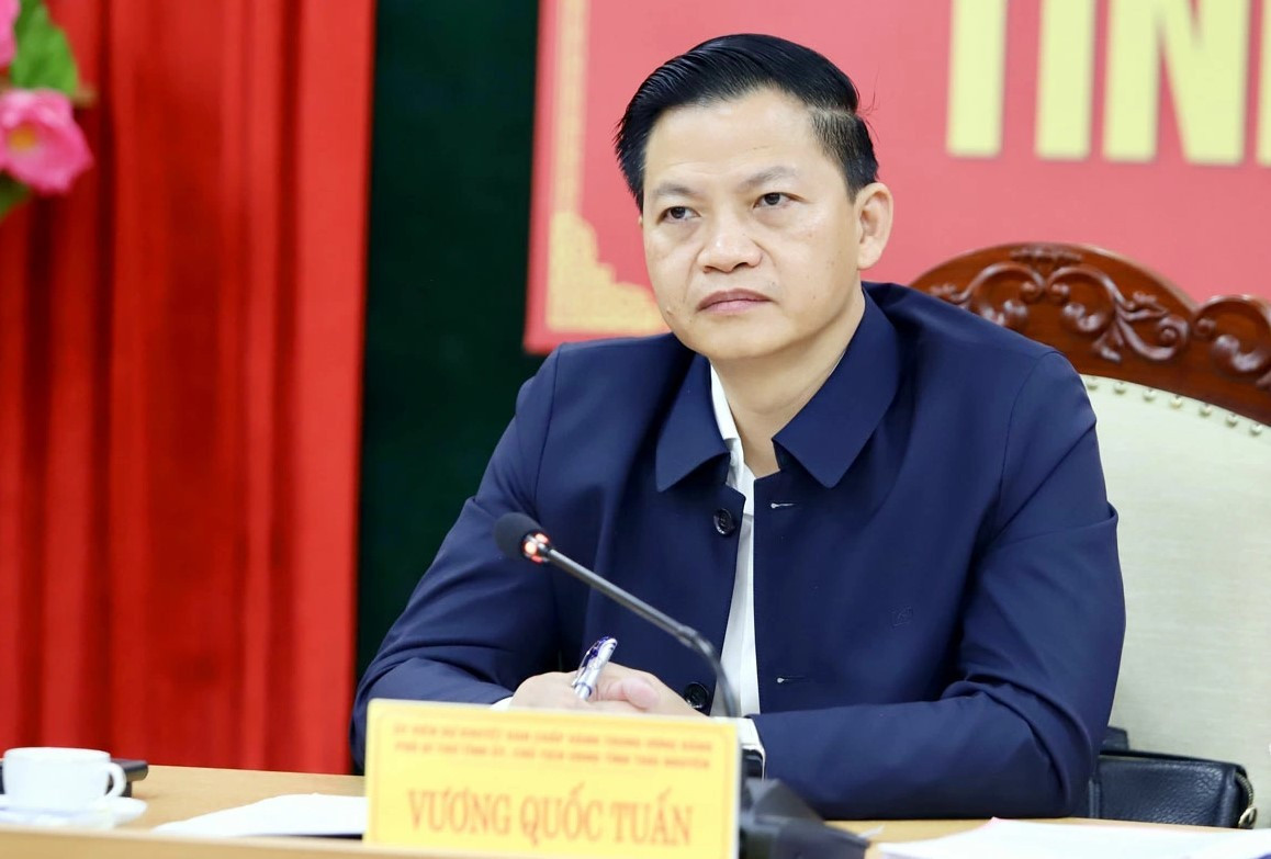 Chủ tịch UBND tỉnh Thái Nguyên Vương Quốc Tuấn tiep-dan-10-20251216143609.jpg