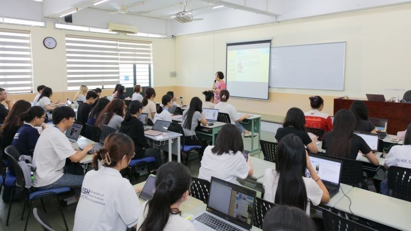 Một trường đại học thưởng tết tới 70-80 triệu/người - ảnh 1