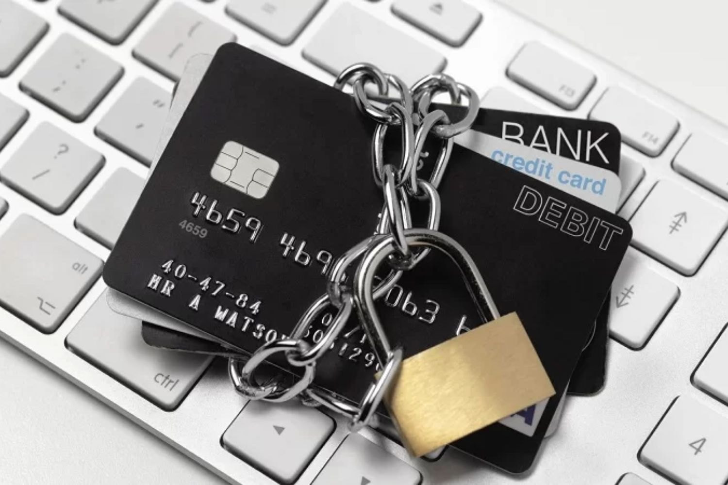 Thêm một ngân hàng thông báo dừng giao dịch tài khoản với nhóm khách hàng này từ 1/1/2026