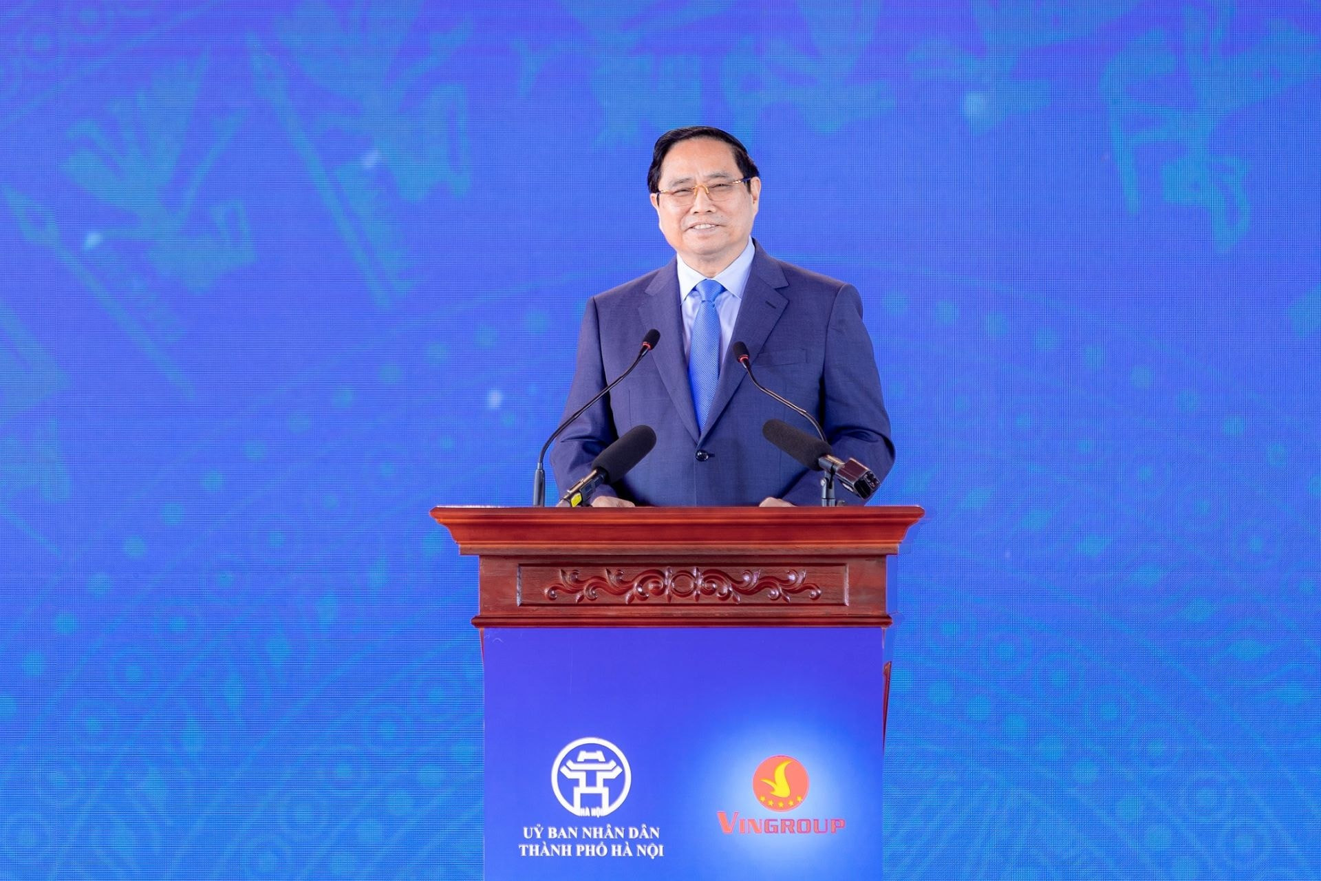 Ảnh 1 Thủ tướng Phạm Minh Chính phát lệnh khởi công, khánh thành, thông xe kỹ thuật 234 dự án, công trình chào mừng đại hội đại biểu toàn quốc lần thứ XIV của Đảng