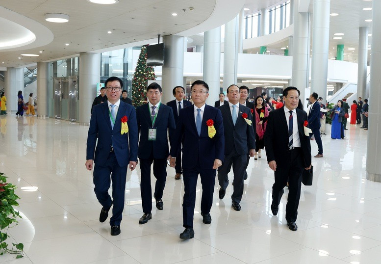 Chính thức khánh thành công trình xây dựng 2 bệnh viện hạng đặc biệt, là ‘bệnh viện thông minh’ đầu tiên của y tế công- Ảnh 1.