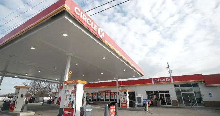 Lừa đảo ngay tại Circle K: Hàng nghìn người sập bẫy ATM tiền số, cảnh sát bất lực - ảnh 1