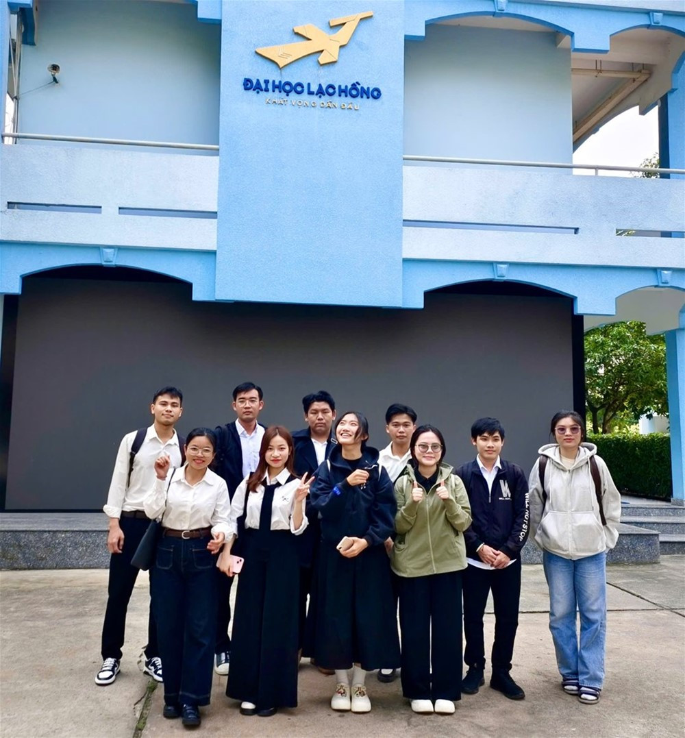 Một trường học có lịch nghỉ Tết từ tháng 1 đến tháng 3 - ảnh 1