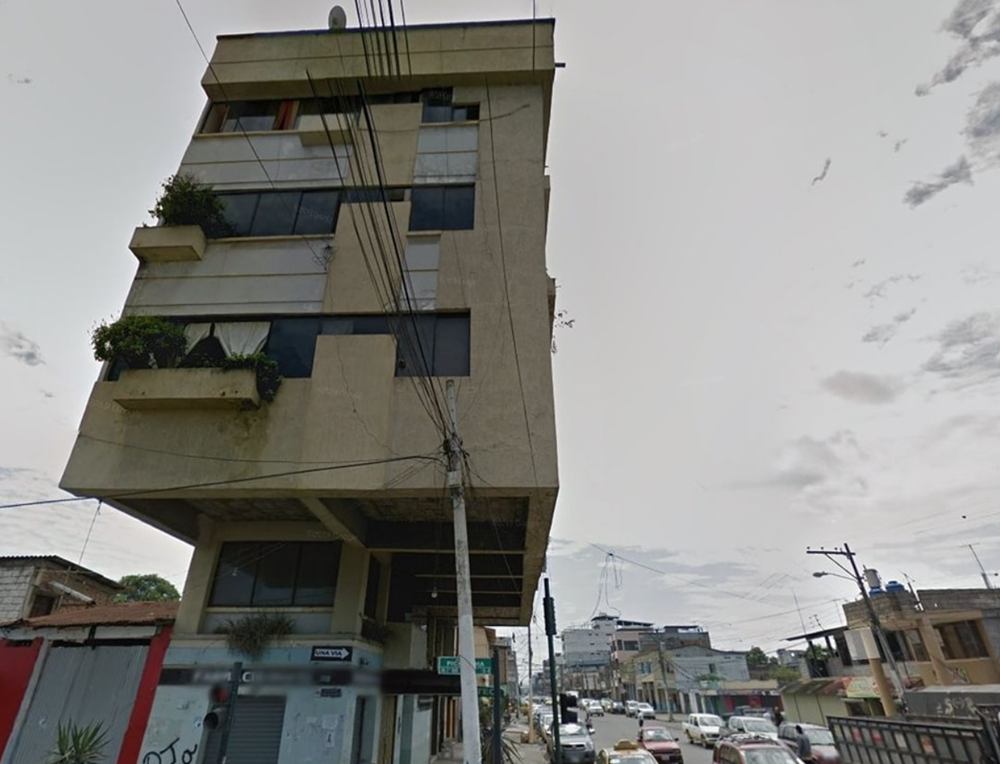 Tòa nhà ‘xiêu vẹo’ đứng vững trước nhiều trận động đất suốt 30 năm: Điểm check-in đặc biệt, thách thức các quy luật kiến trúc và tự nhiên - ảnh 1