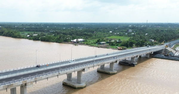 Thông xe cầu vượt sông 4.000 tỷ xóa bỏ toàn bộ các bến phà lâu đời, nối thông 2 tỉnh thành miền Tây