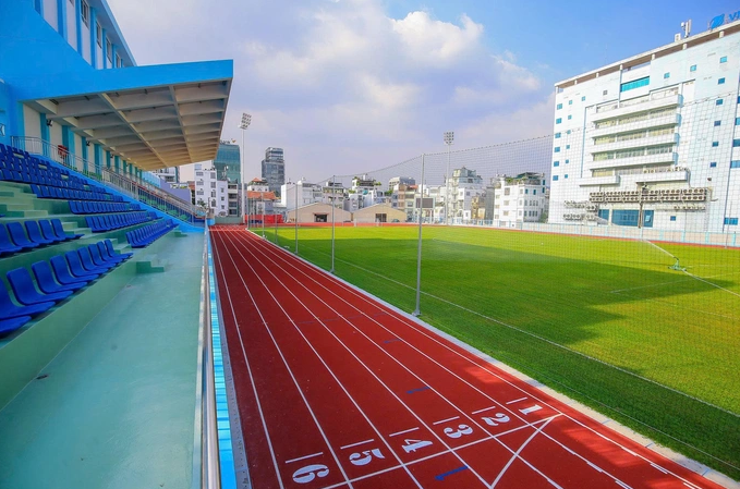 Sân vận động lâu đời tọa lạc tại ‘trái tim’ thành phố giàu nhất Việt Nam hoàn thành ‘lên đời’- Ảnh 2.