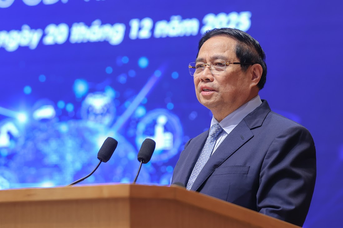 TỔNG THUẬT: Thủ tướng Phạm Minh Chính chủ trì Diễn đàn quốc gia phát triển Kinh tế số và xã hội số lần thứ 3- Ảnh 23. TỔNG THUẬT: Thủ tướng Phạm Minh Chính chủ trì Diễn đàn quốc gia phát triển Kinh tế số và xã hội số lần thứ 3- Ảnh 23.