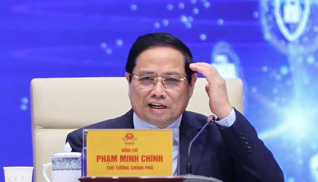 Thủ tướng: Sớm hình thành các tổ hợp công nghiệp kỹ thuật số quy mô lớn