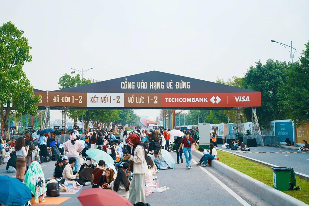 Gia đình Haha 'cầu xin' khán giả - ảnh 3