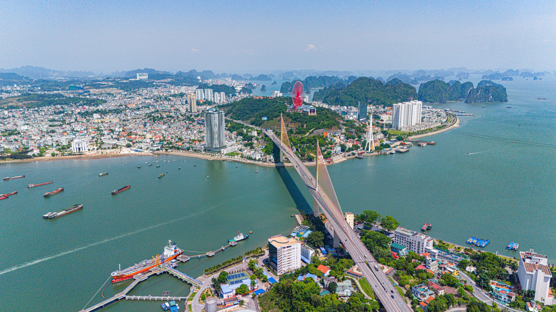 Hàng chục dự án tại Quảng Ninh được 'kích hoạt' trong một ngày, tổng vốn đầu tư gần 400.000 tỷ đồng