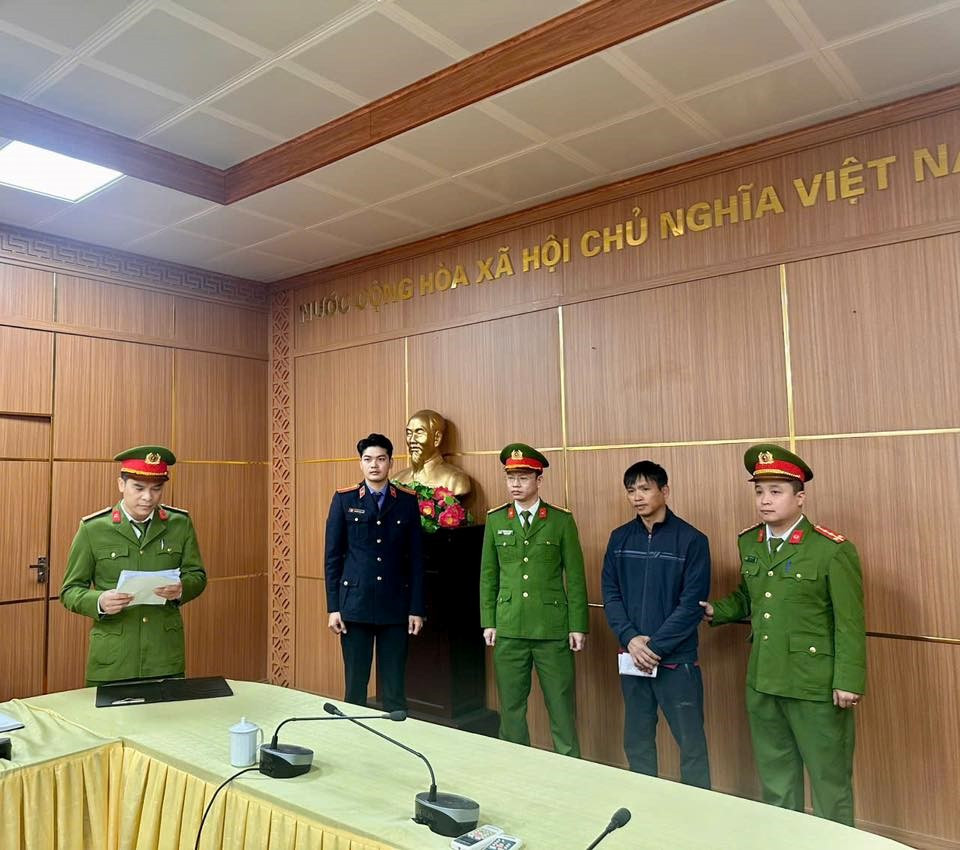 Khởi tố Giám đốc Công ty Bắc Đô Hà Giang, tạm giữ hơn 25.000 chai nước giải khát, tăng lực - ảnh 1