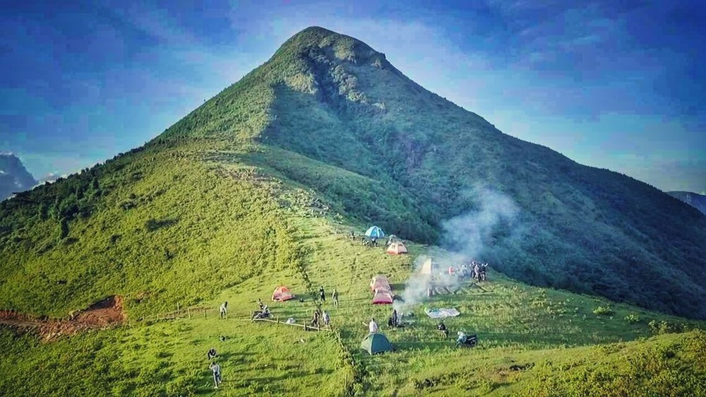 Cách Hà Nội khoảng hơn 200km, có 5 cung đường trekking ‘thách thức’ dân phượt, một nơi được mệnh danh là nóc nhà của Quảng Ninh - ảnh 4