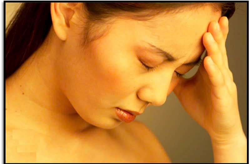 Nữ sinh 20 tuổi nhập viện vì suy gan sau khi chăm da theo cách của nhiều người