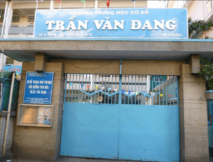 Giáo viên bắt học sinh lớp 8 dậy từ 5h sáng, phạt tiền đến 100.000 đồng/lần nếu vi phạm nội quy - ảnh 1