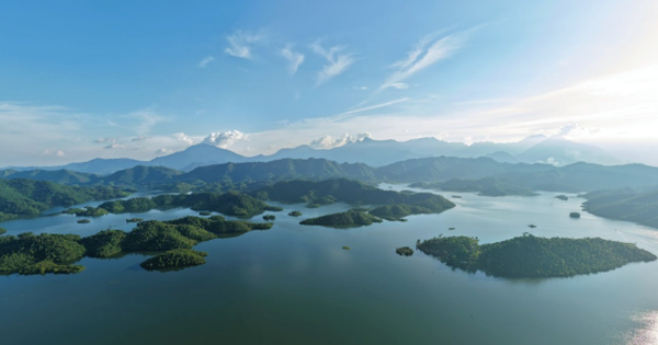 Lần đầu tiên Việt Nam có ‘thành phố du lịch hồ’, tọa lạc giữa vùng thiên nhiên 100 niên tuổi