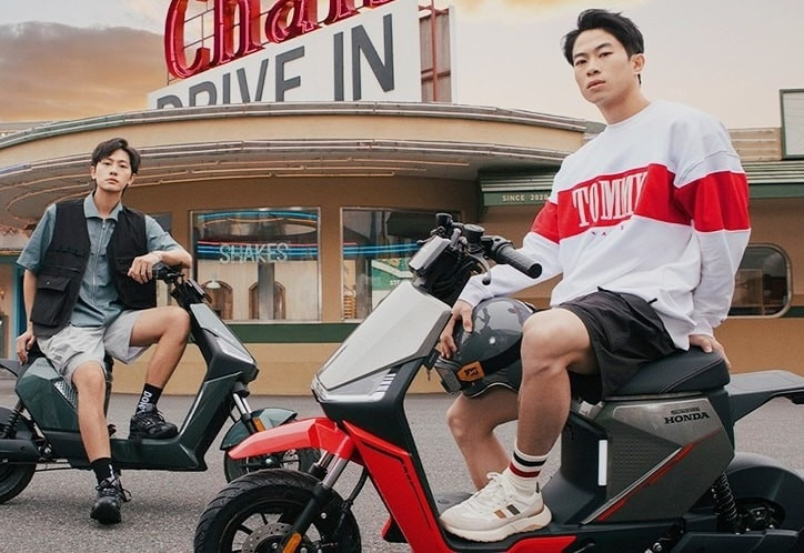 Bắt nhịp xu hướng, Honda bán mẫu xe máy điện với trọng lượng khoảng 53kg: Pin lithium chạy xa tới 80km/lần sạc, giá rẻ không?