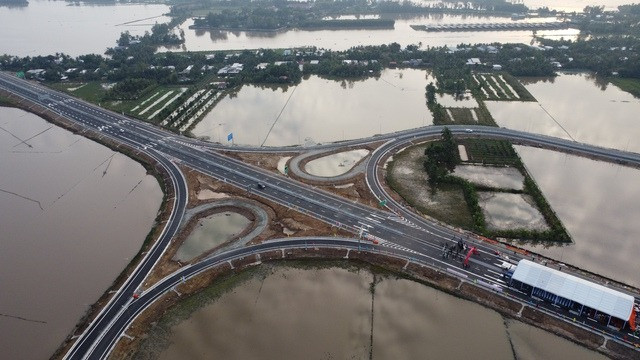 Chỉ ít ngày nữa, chính thức thông xe toàn tuyến cao tốc 27.000 tỷ kết nối 3 tỉnh thành ĐBSCL- Ảnh 2.