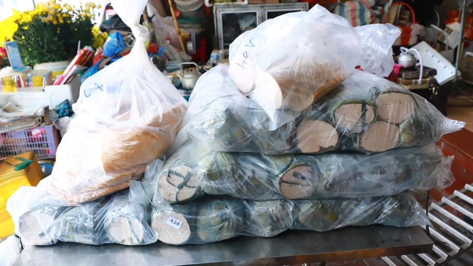 Kịp thời ngăn chặn hơn 170kg giò, chả có chất cấm - ảnh 2