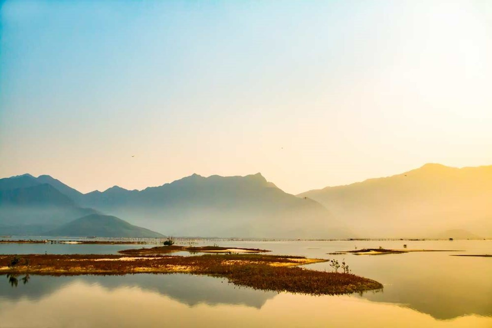 Truyền thông quốc tế gợi ý 3 trải nghiệm 'đáng để đi nhất Việt Nam': Nơi là 'Vương quốc mắm', nơi được ví như kỳ quan của miền Trung - ảnh 3