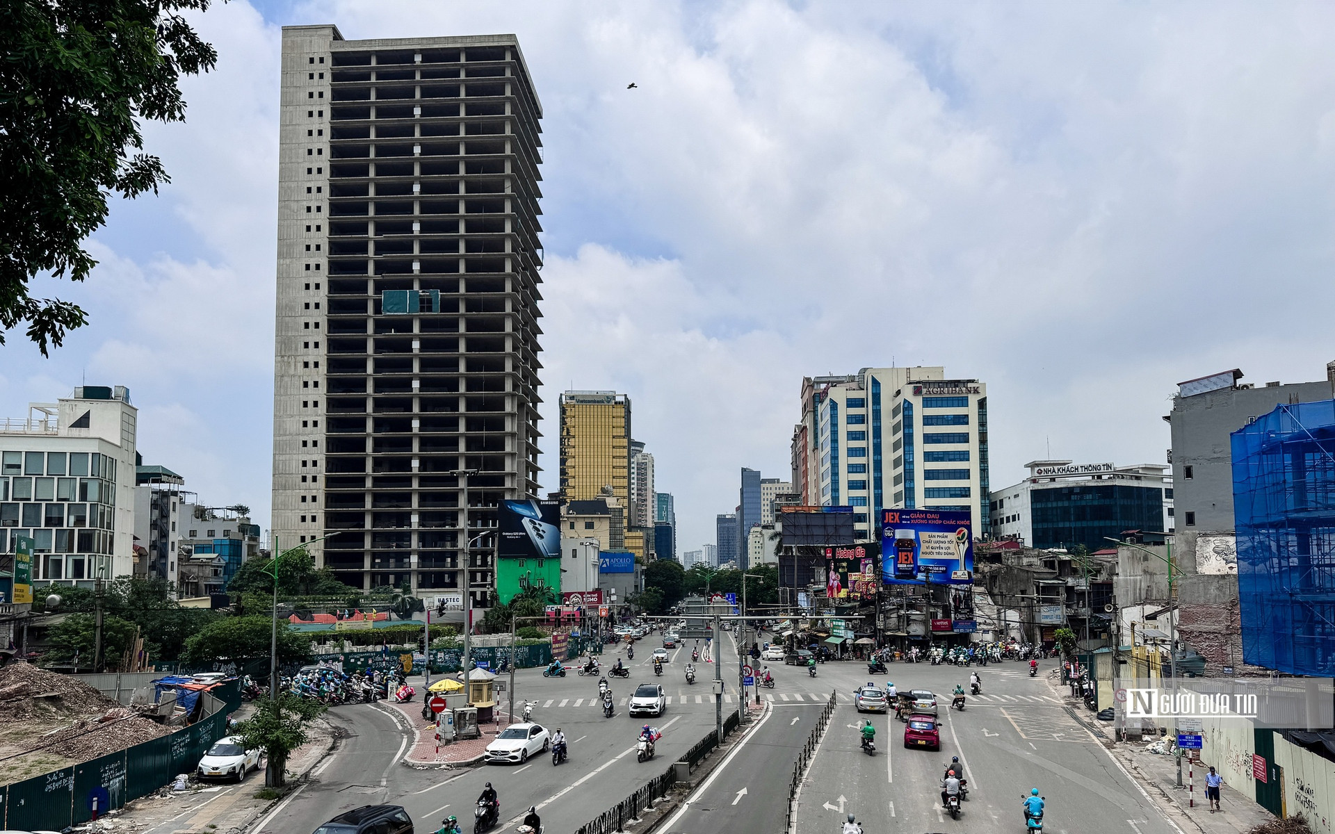 Tòa nhà 28 tầng bỏ hoang nằm sát sườn Vành đai 1 về tay chủ cũ Kinh Bắc sau hơn 1 thập kỷ ‘mua đi, bán lại’- Ảnh 2.