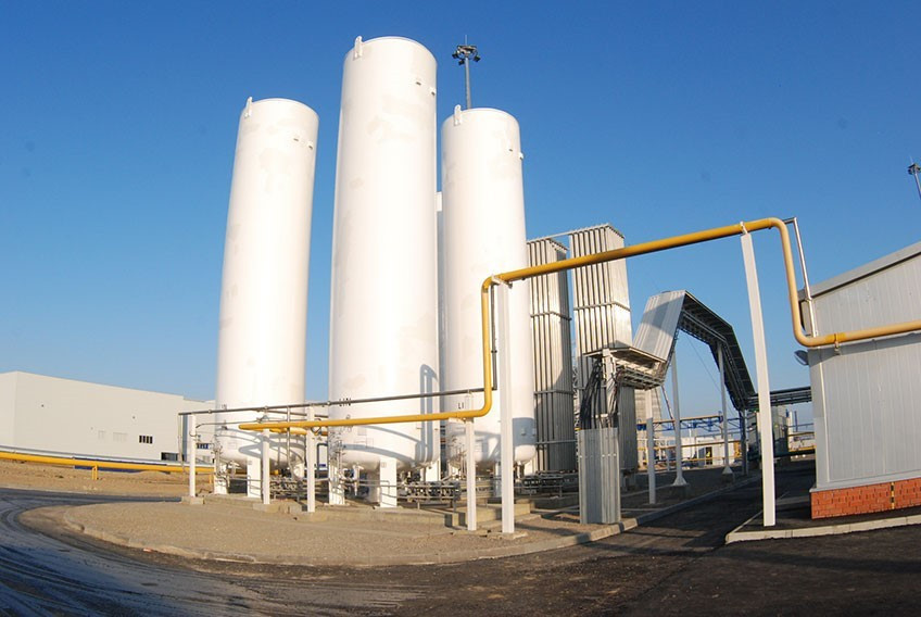 Bồn chứa khí LNG (ảnh: cncdgas.vn). bon-chua-lng-2.jpg