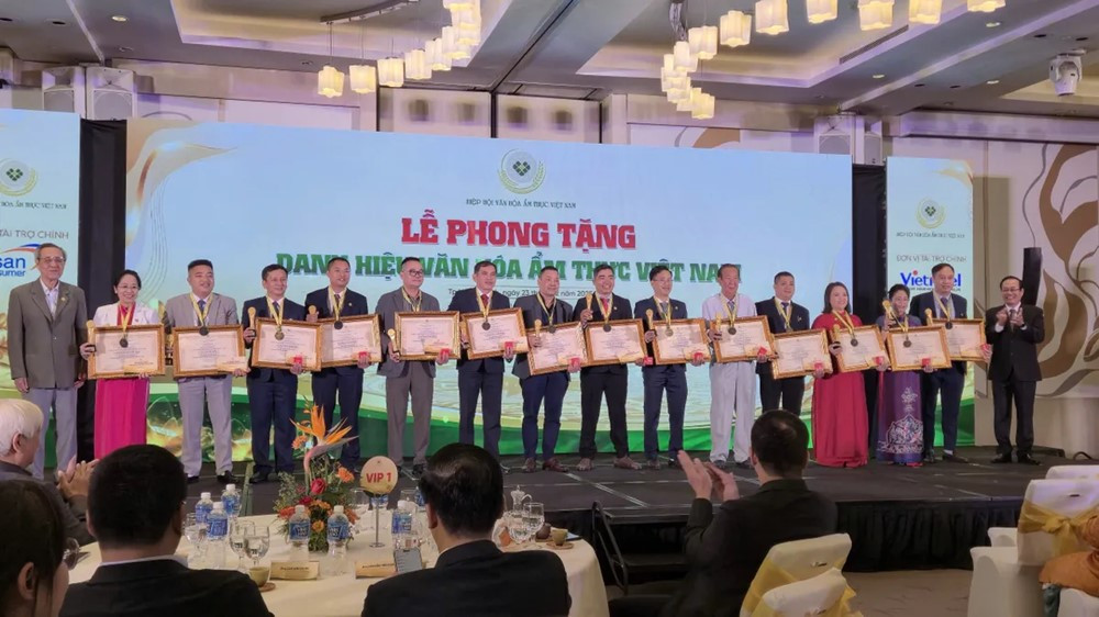 Việt Nam lần đầu tiên phong tặng danh hiệu Nghệ nhân Văn hóa Ẩm thực - ảnh 1