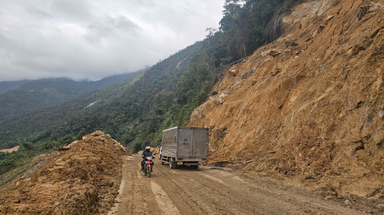 Hôm nay, chính thức thông xe cung đèo hiểm trở dài bậc nhất Việt Nam, rút ngắn 1/3 quãng đường Nha Trang - Đà Lạt- Ảnh 1.